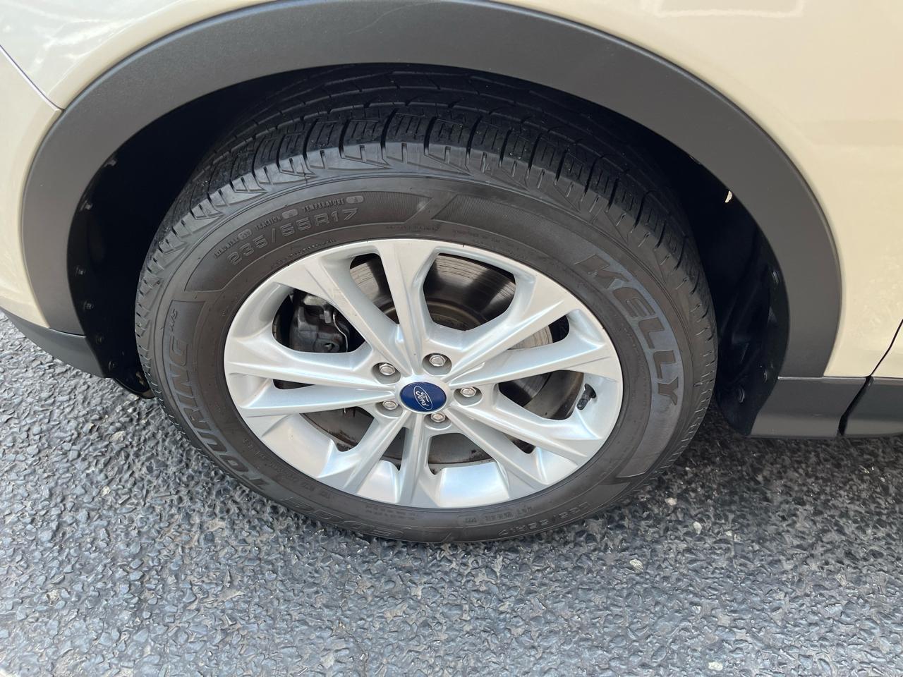 Ford Escape SE 4WD 2017