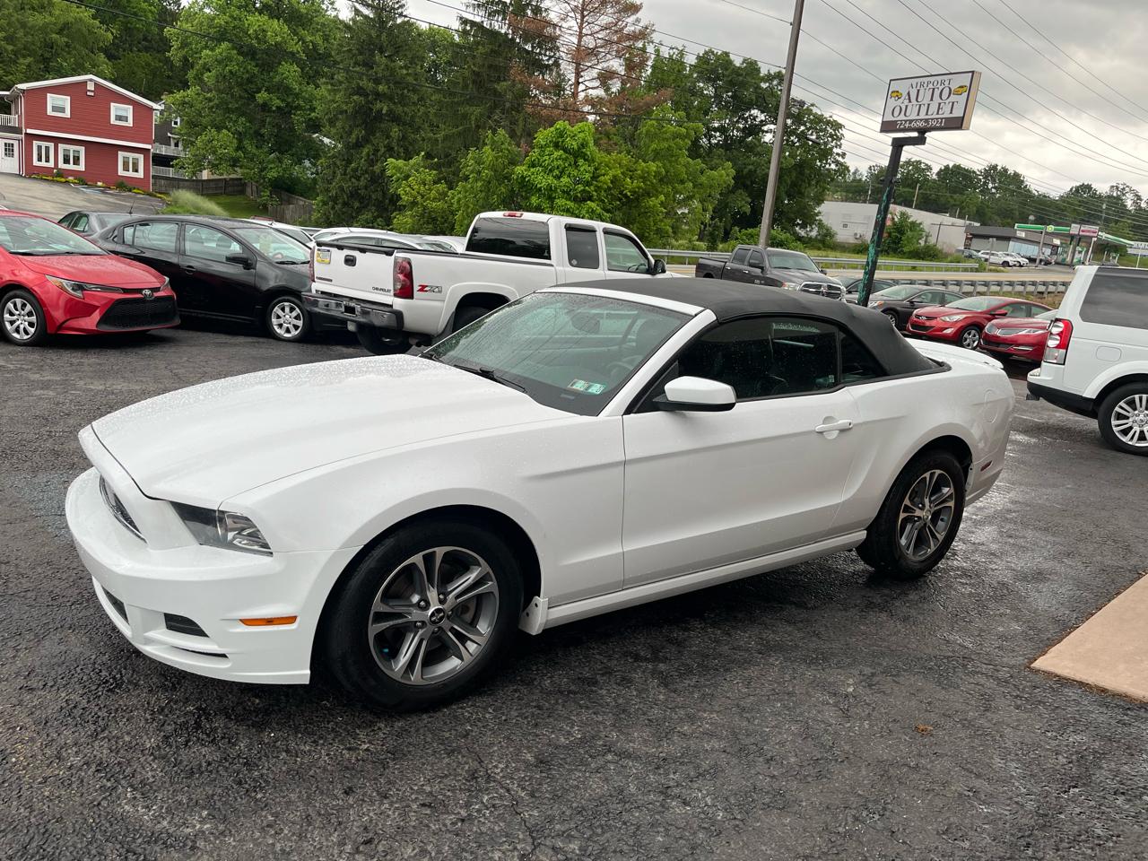 Ford Mustang V6 Convertible 2014