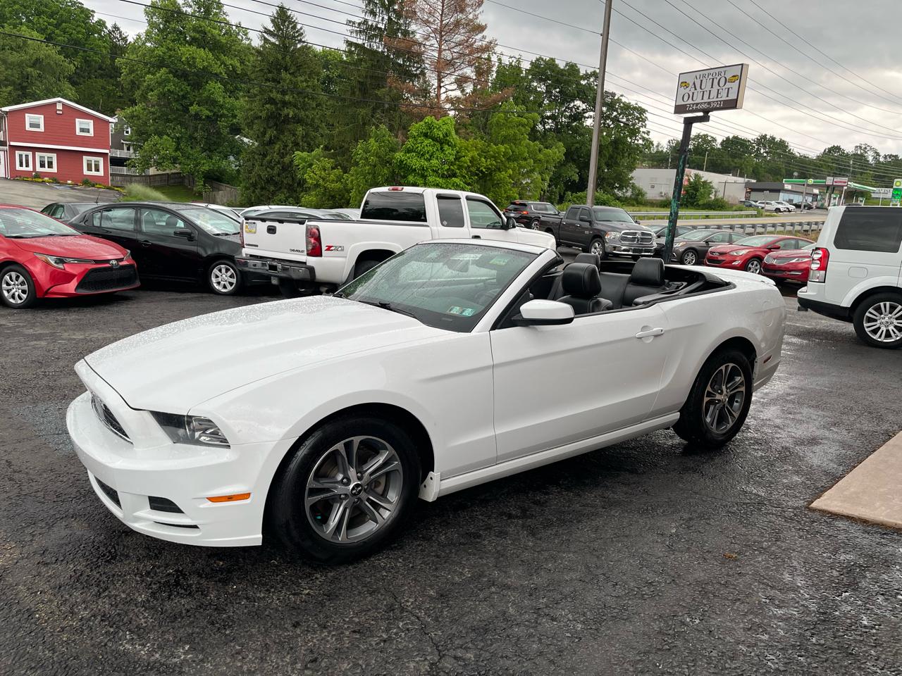 Ford Mustang V6 Convertible 2014
