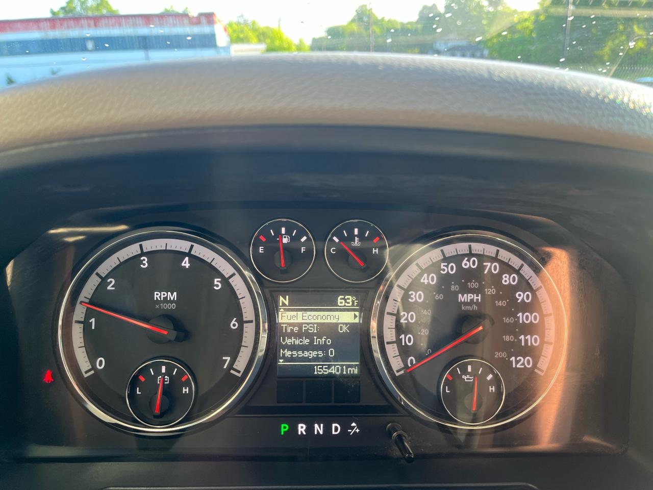 RAM 1500 SLT Quad Cab 4WD 2012