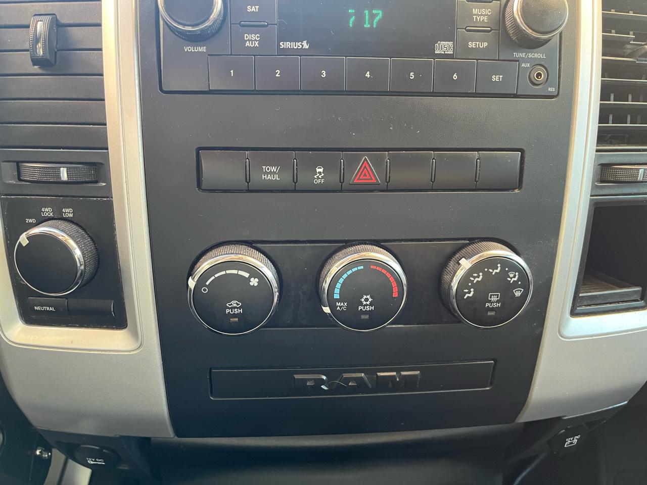 RAM 1500 SLT Quad Cab 4WD 2012