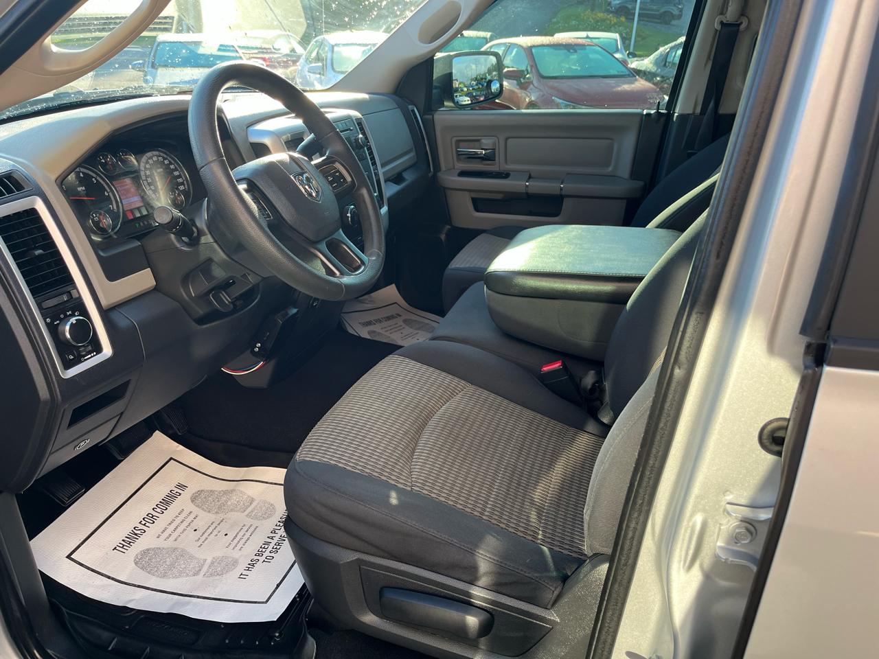 RAM 1500 SLT Quad Cab 4WD 2012