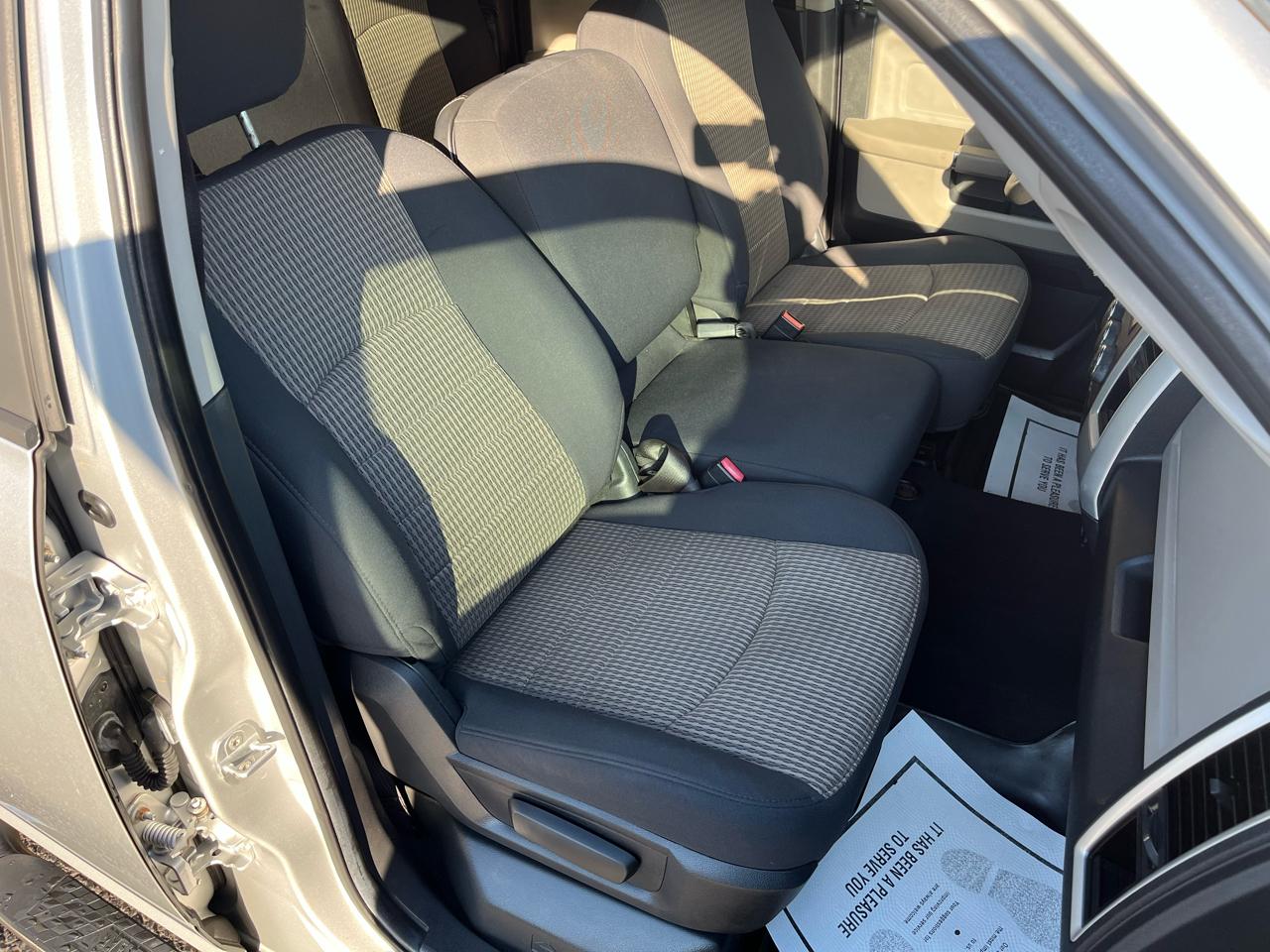 RAM 1500 SLT Quad Cab 4WD 2012