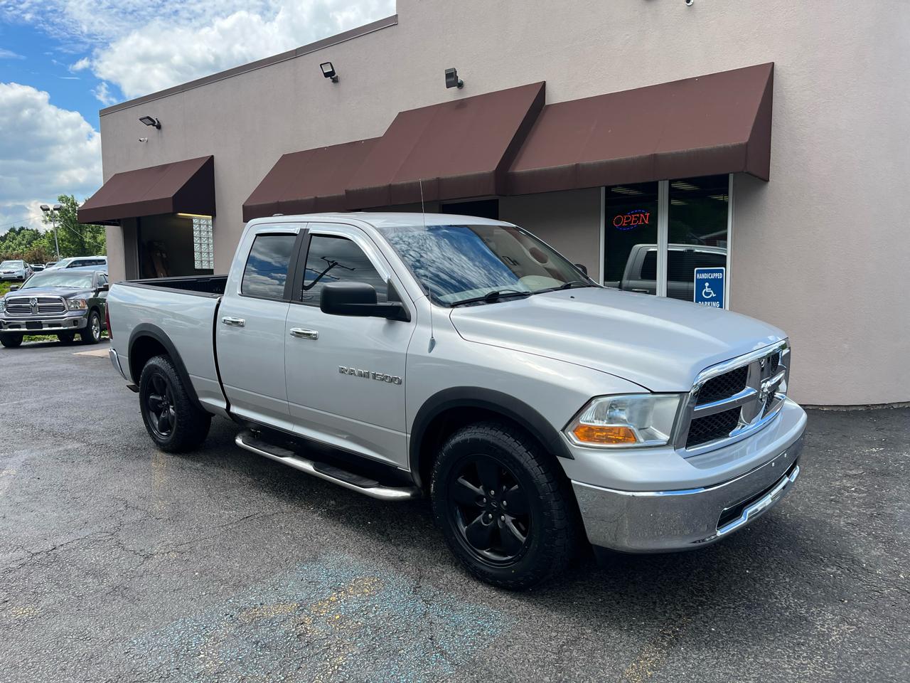 RAM 1500 SLT Quad Cab 4WD 2012