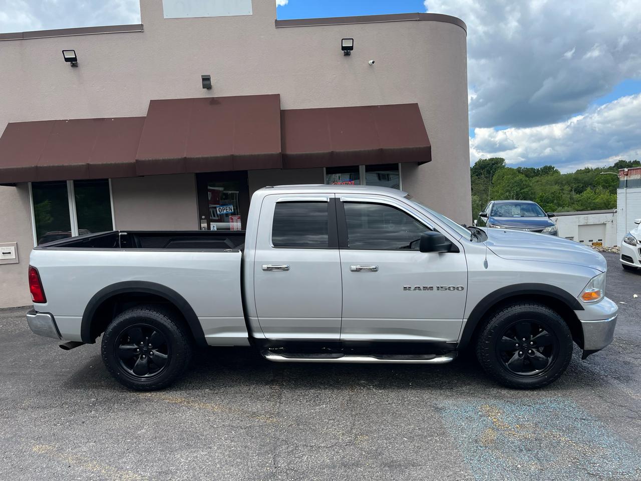 RAM 1500 SLT Quad Cab 4WD 2012