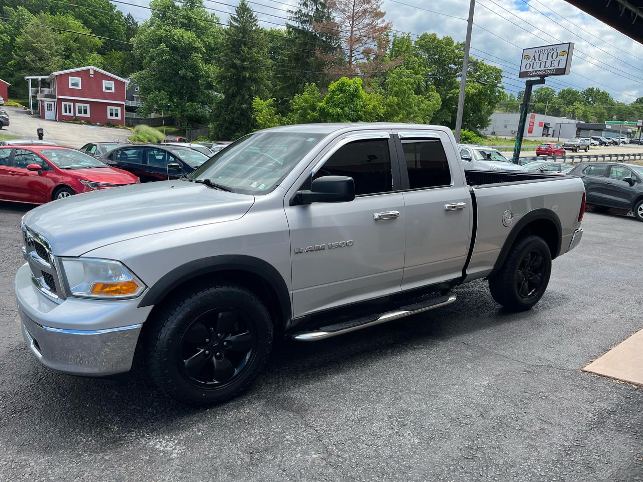 RAM 1500 SLT Quad Cab 4WD 2012
