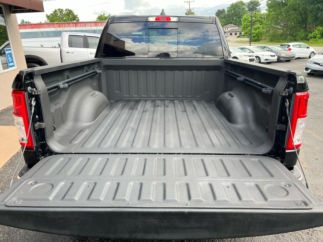 RAM 1500 Big Horn Crew Cab SWB 4WD 2019