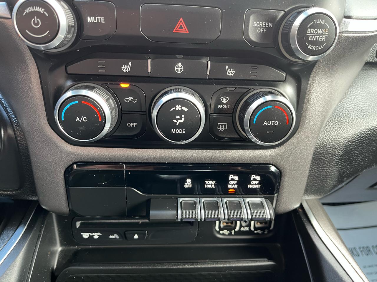 RAM 1500 Big Horn Crew Cab SWB 4WD 2019