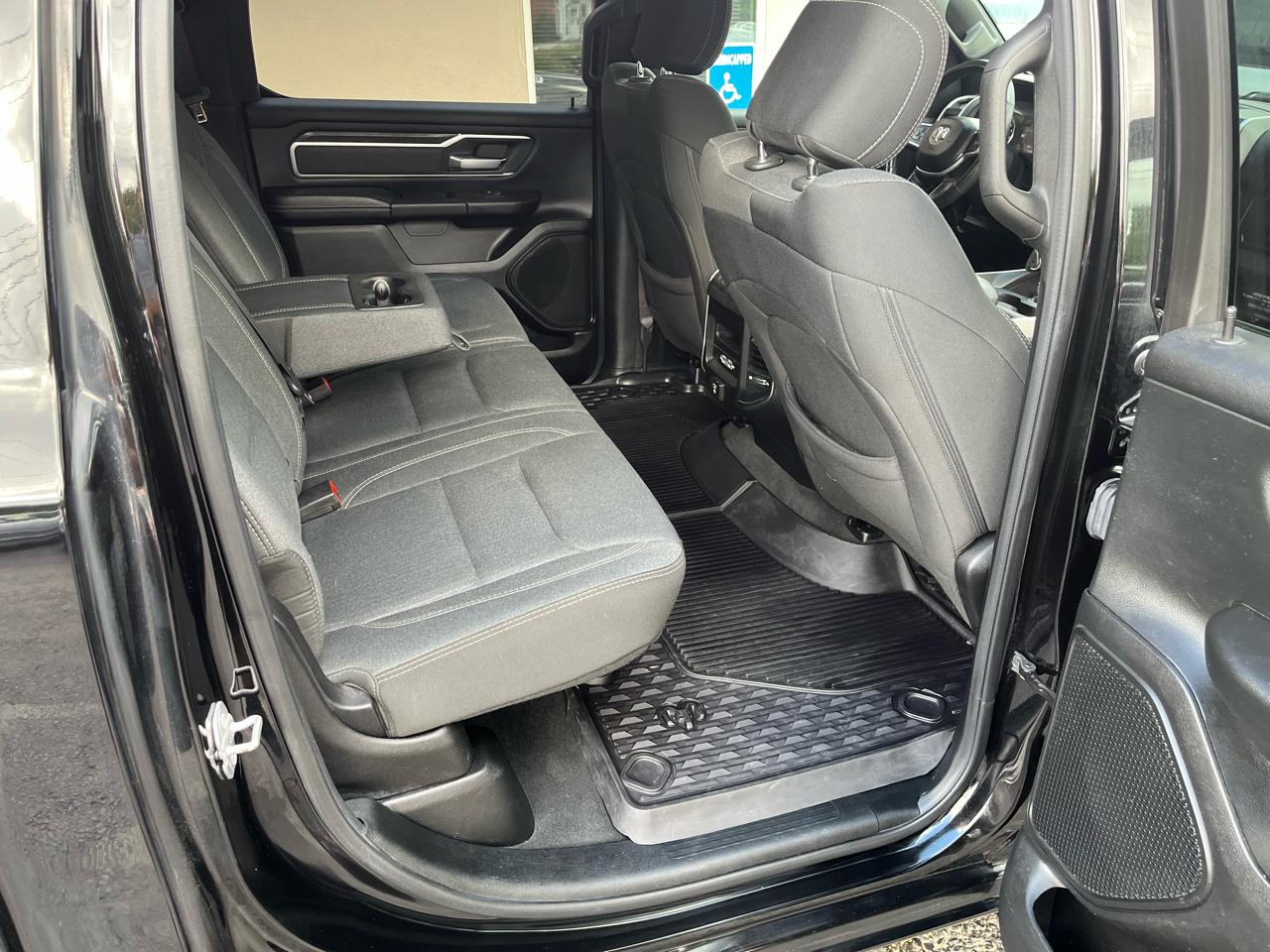 RAM 1500 Big Horn Crew Cab SWB 4WD 2019