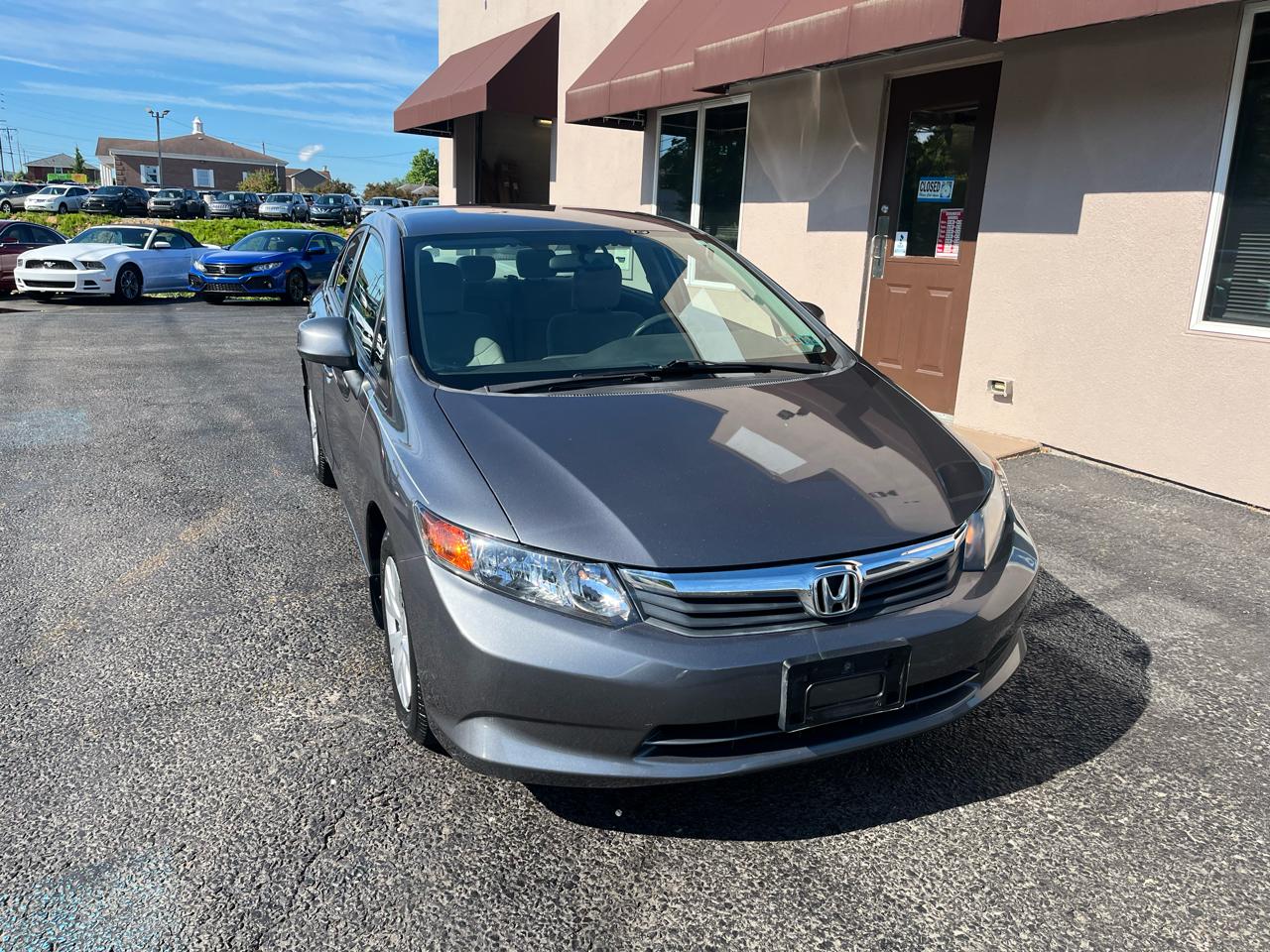 Honda Civic LX Sedan 5-Speed AT 2012