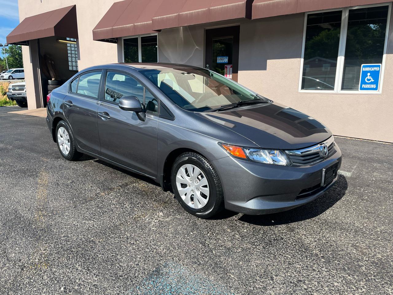 Honda Civic LX Sedan 5-Speed AT 2012