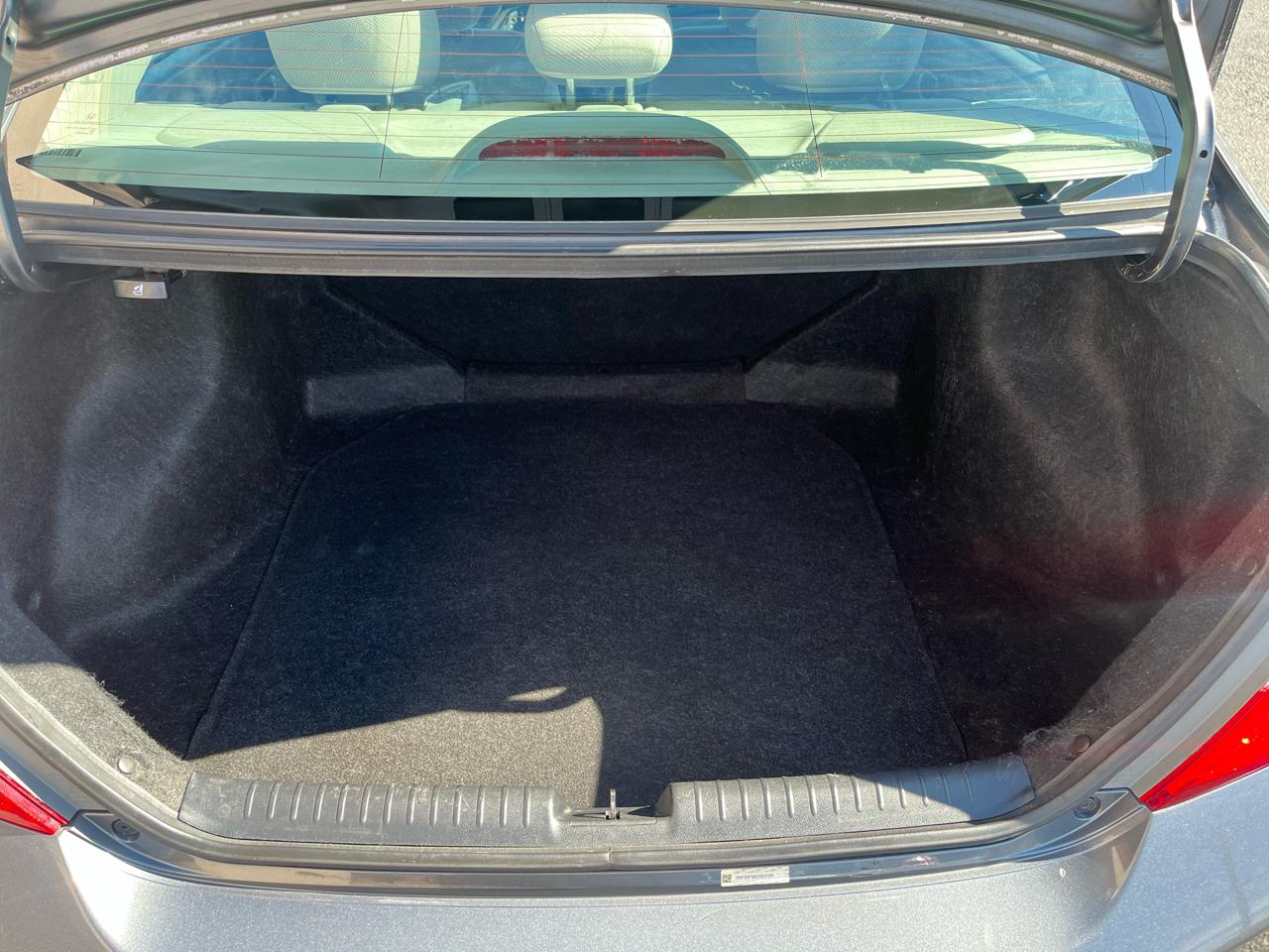 Honda Civic LX Sedan 5-Speed AT 2012