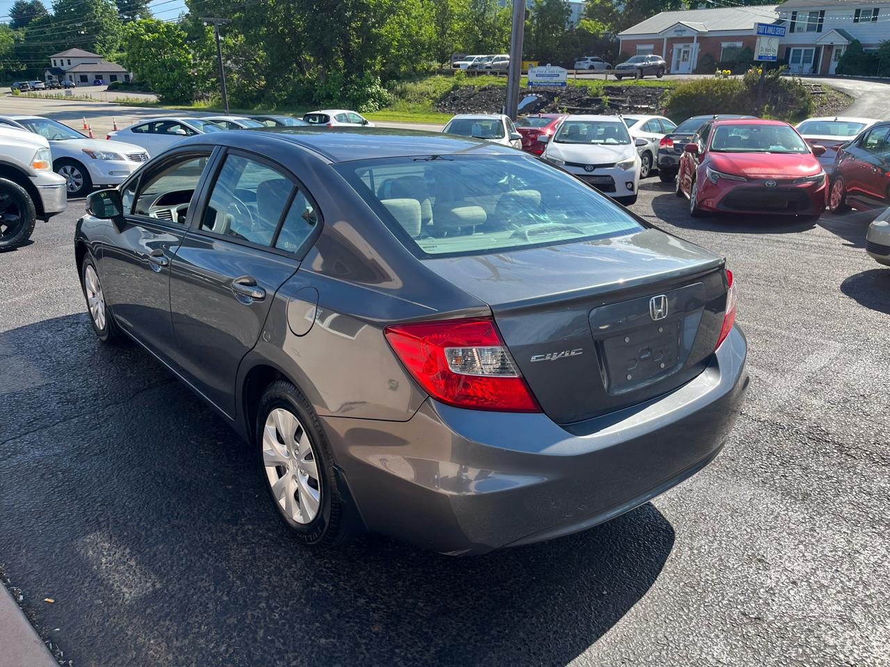Honda Civic LX Sedan 5-Speed AT 2012