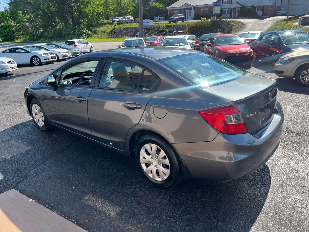 Honda Civic LX Sedan 5-Speed AT 2012