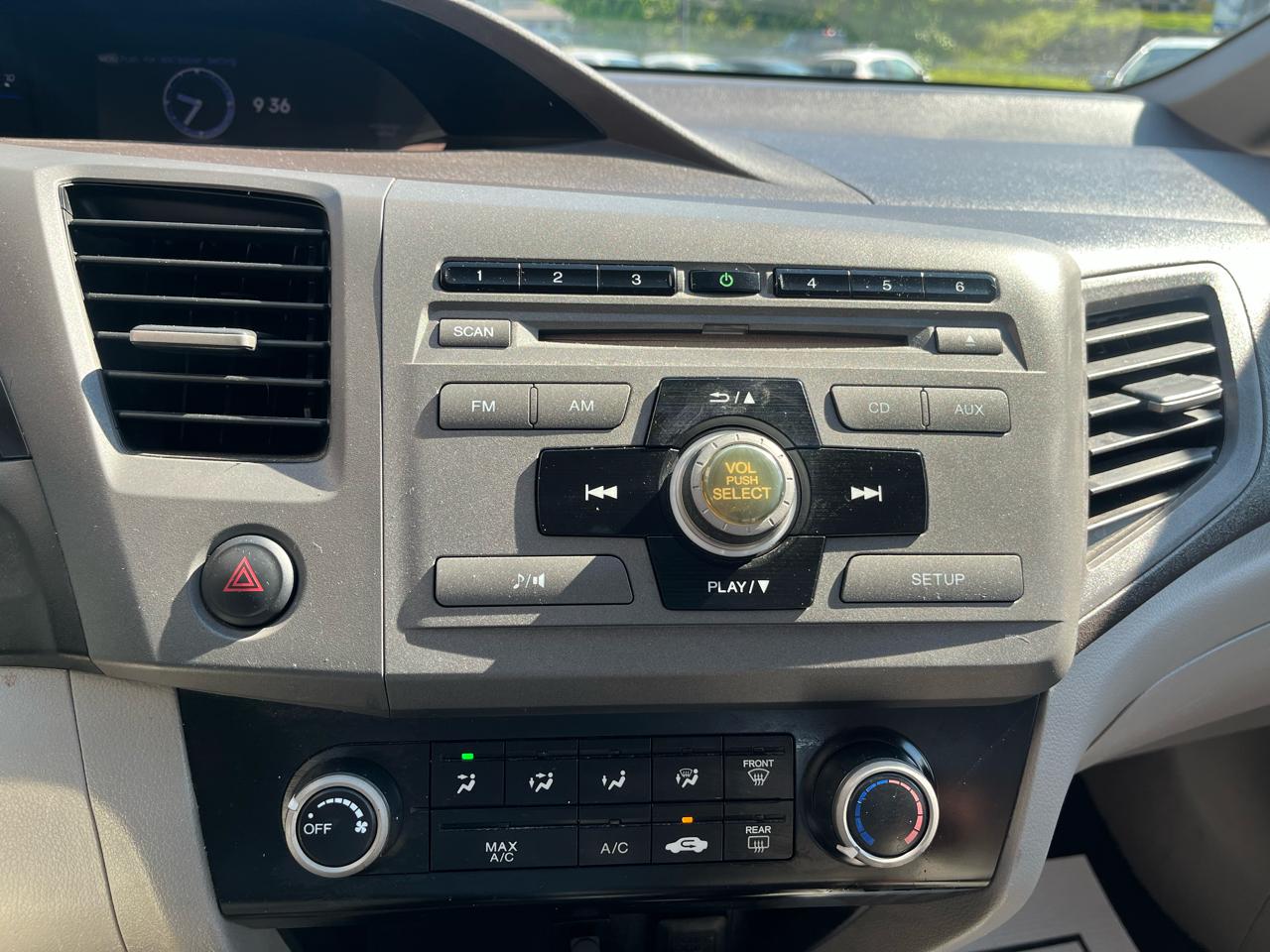 Honda Civic LX Sedan 5-Speed AT 2012