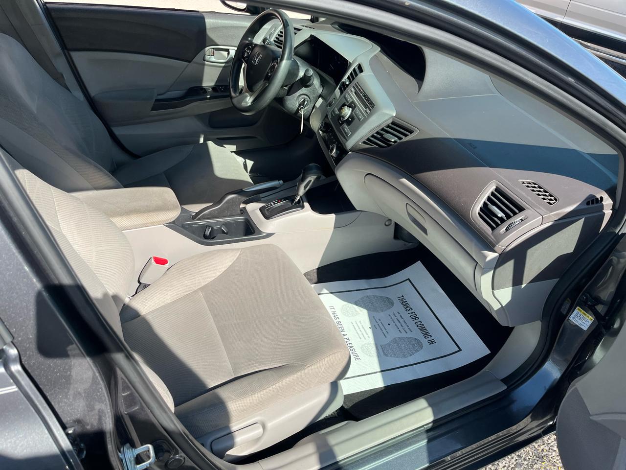 Honda Civic LX Sedan 5-Speed AT 2012
