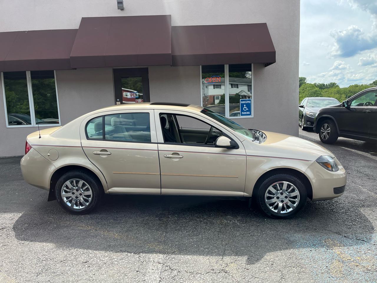 Chevrolet Cobalt LS Sedan 2005