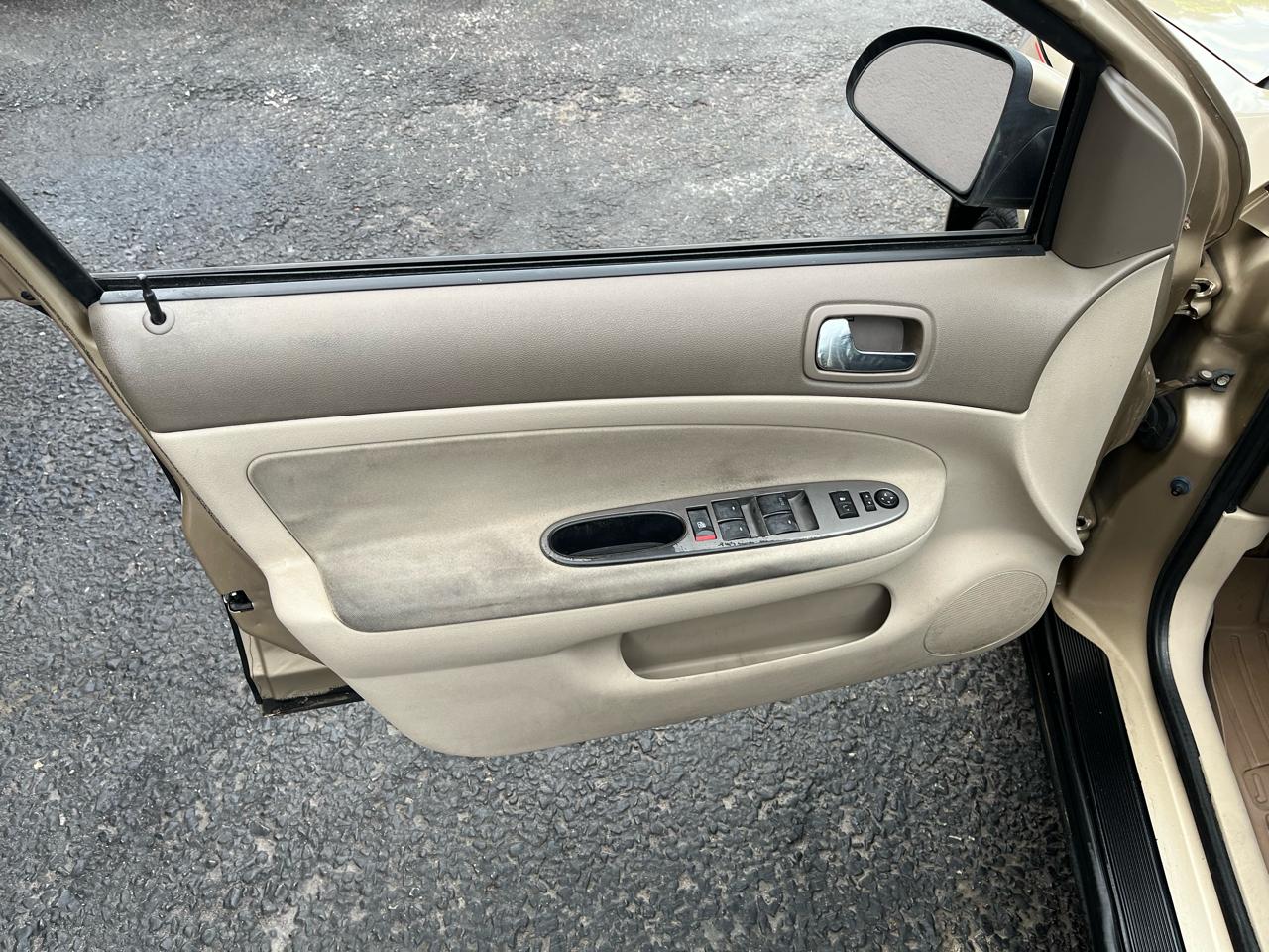 Chevrolet Cobalt LS Sedan 2005
