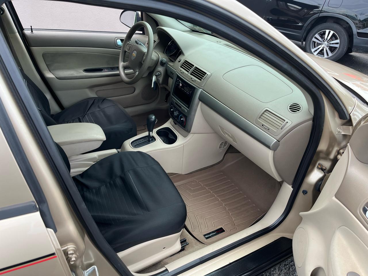 Chevrolet Cobalt LS Sedan 2005