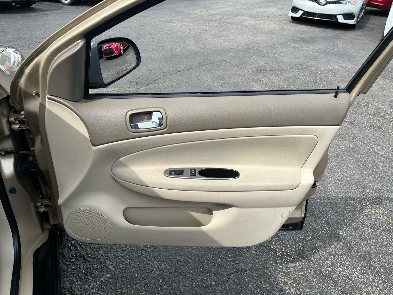 Chevrolet Cobalt LS Sedan 2005