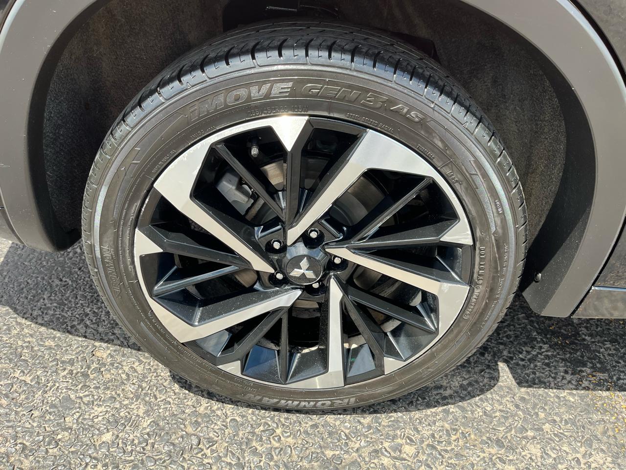Mitsubishi Outlander  2022