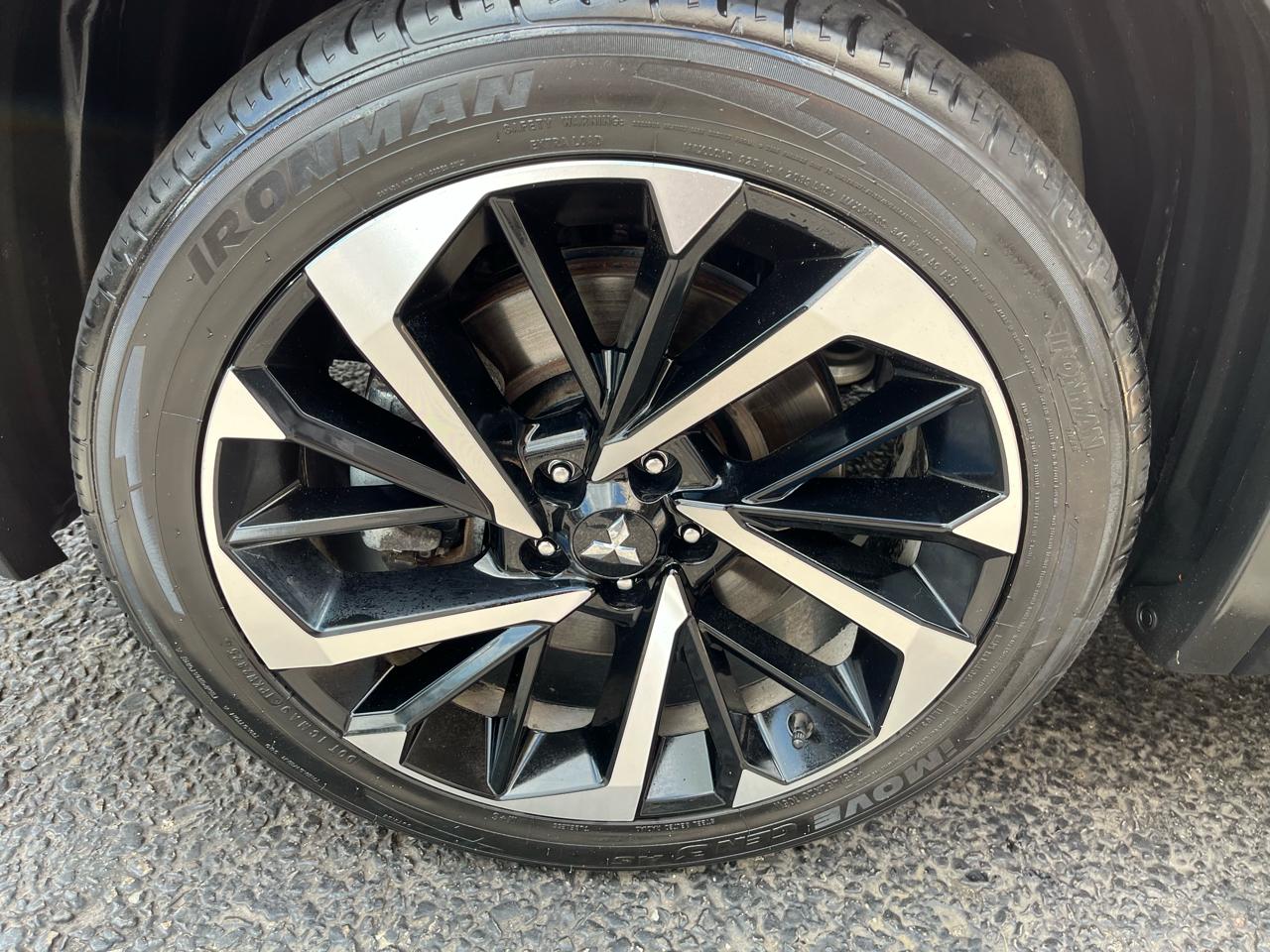 Mitsubishi Outlander  2022