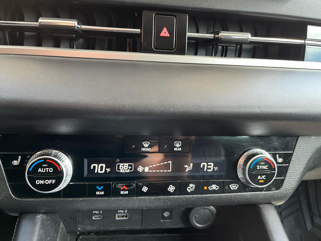 Mitsubishi Outlander  2022