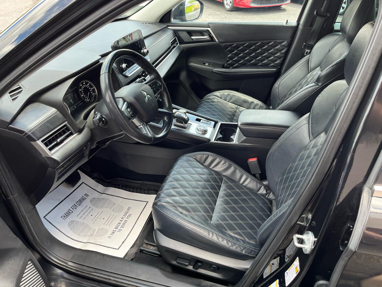 Mitsubishi Outlander  2022