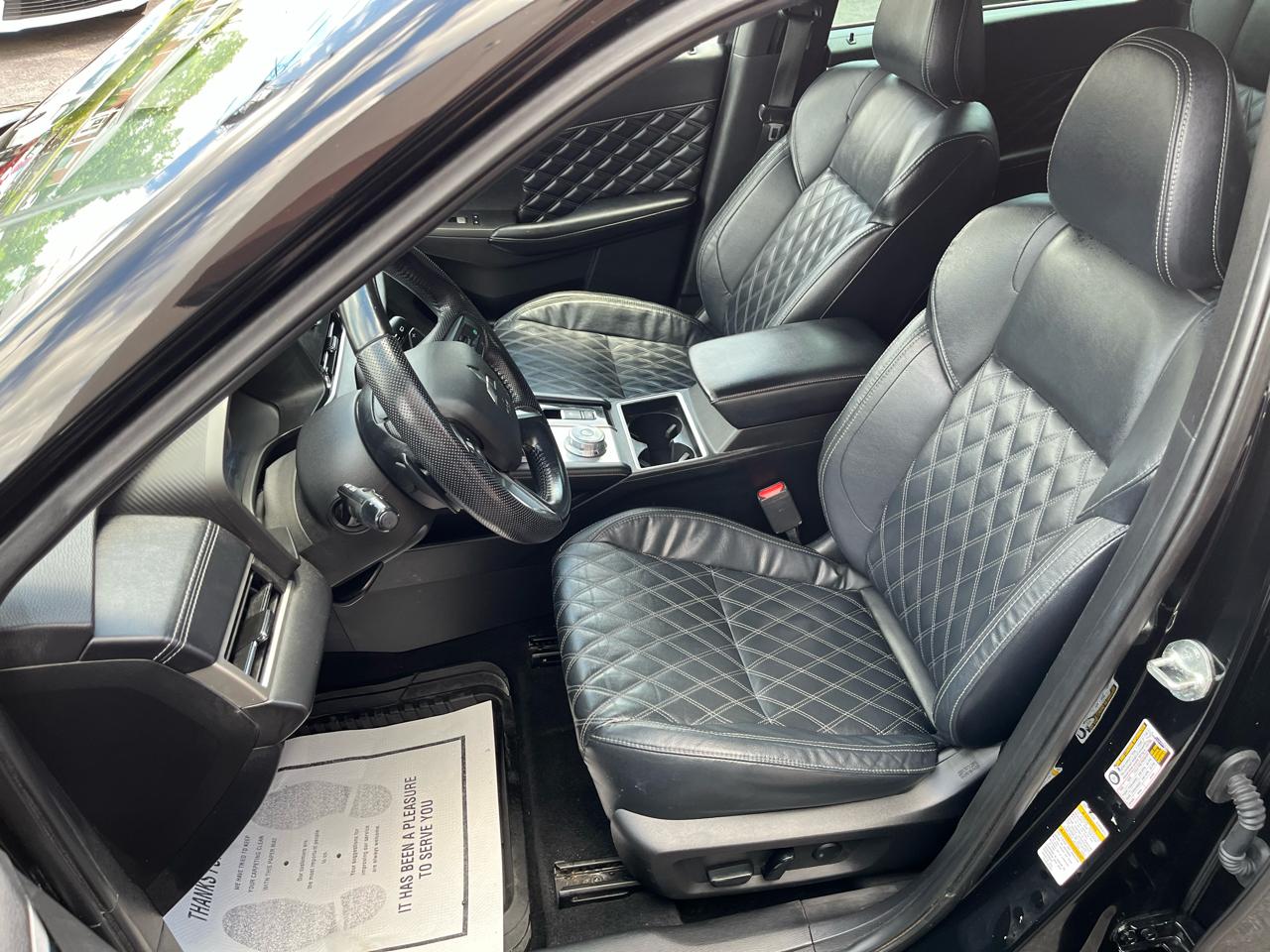 Mitsubishi Outlander  2022