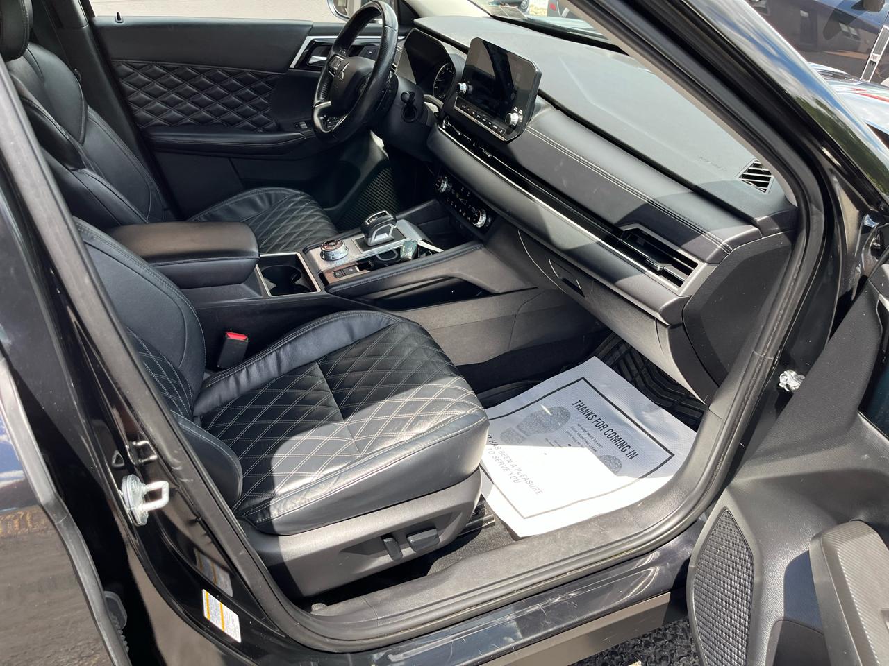 Mitsubishi Outlander  2022