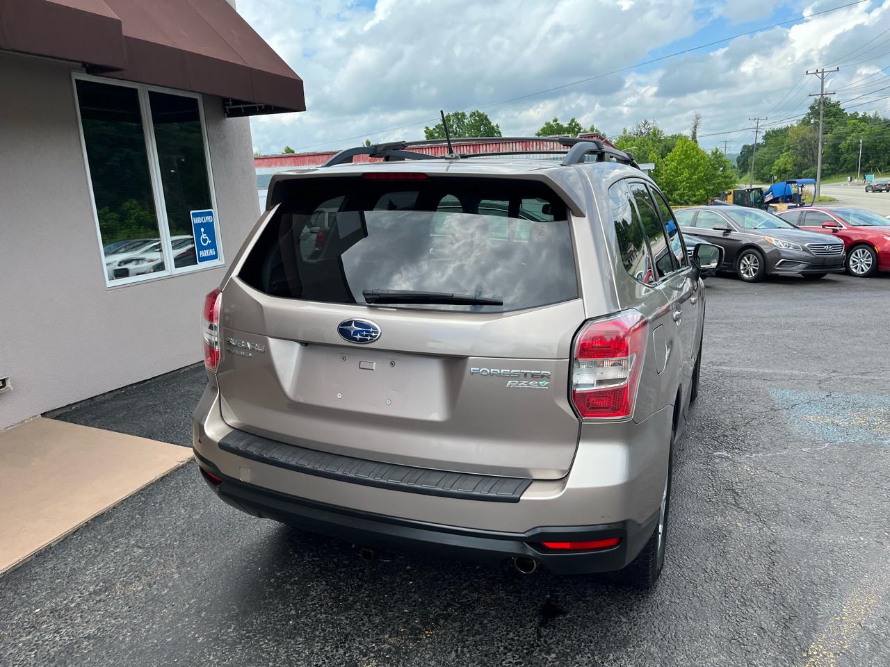 Subaru Forester 2.5i Limited 2014