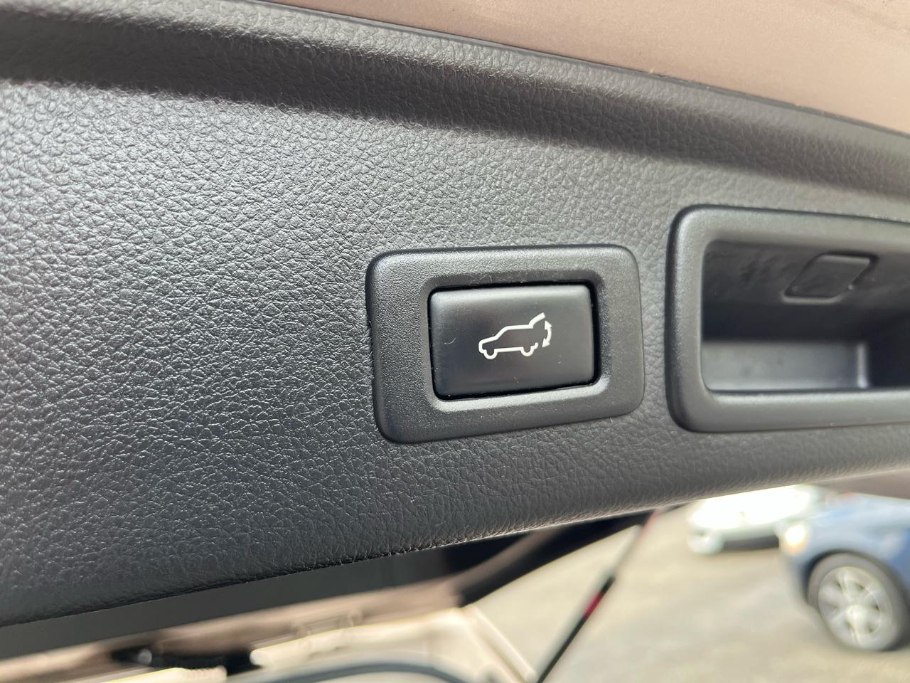 Subaru Forester 2.5i Limited 2014