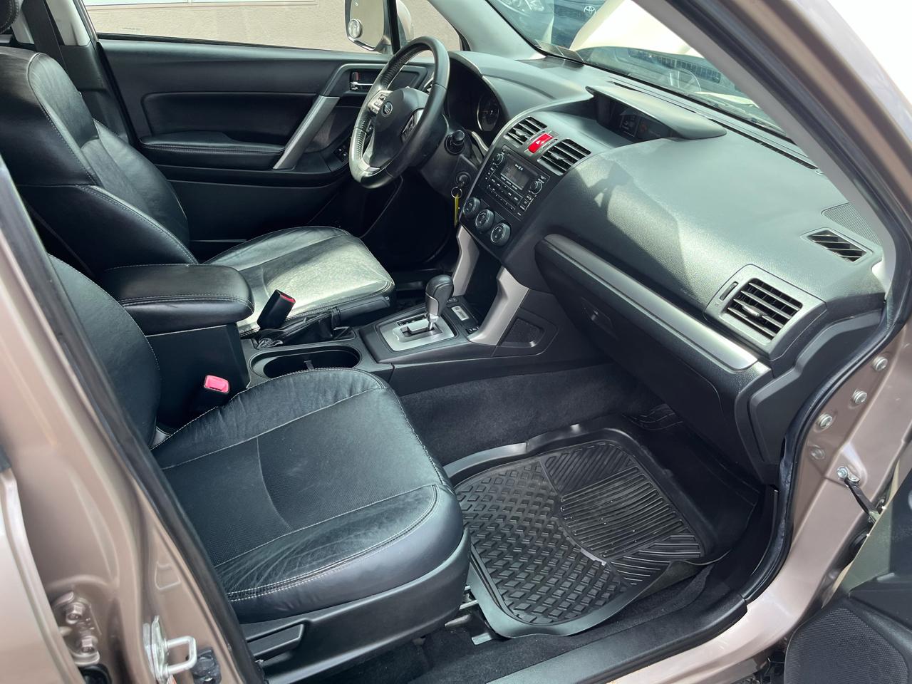 Subaru Forester 2.5i Limited 2014