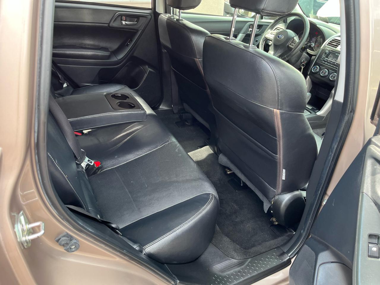 Subaru Forester 2.5i Limited 2014