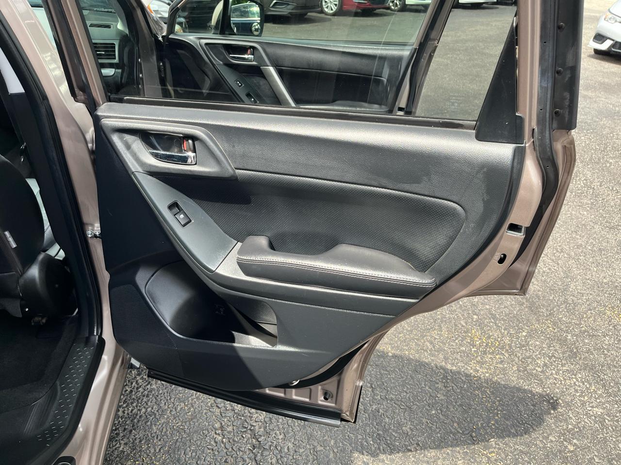 Subaru Forester 2.5i Limited 2014