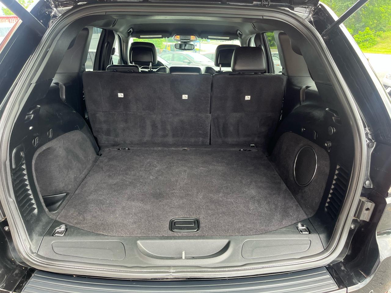 Jeep Grand Cherokee Altitude 4D SUV 4WD 2017