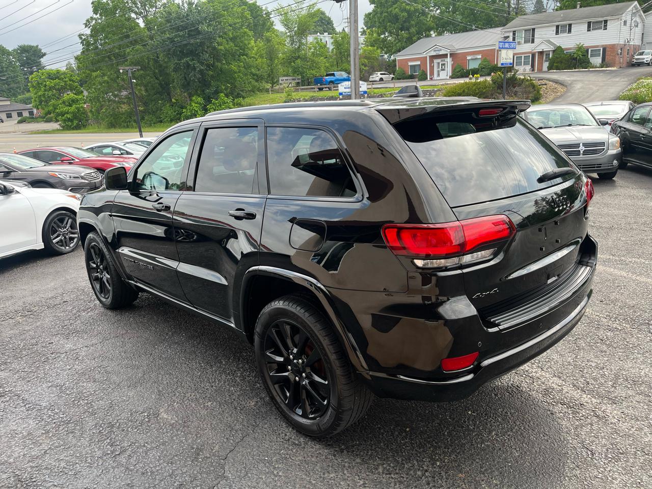 Jeep Grand Cherokee Altitude 4D SUV 4WD 2017