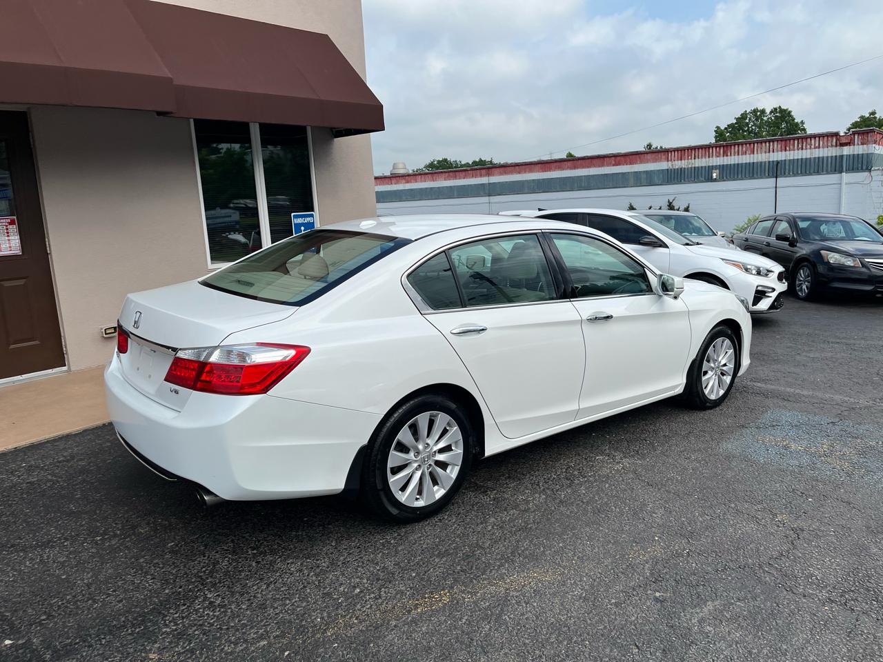 Honda Accord EX-L V6 Sedan AT 2013