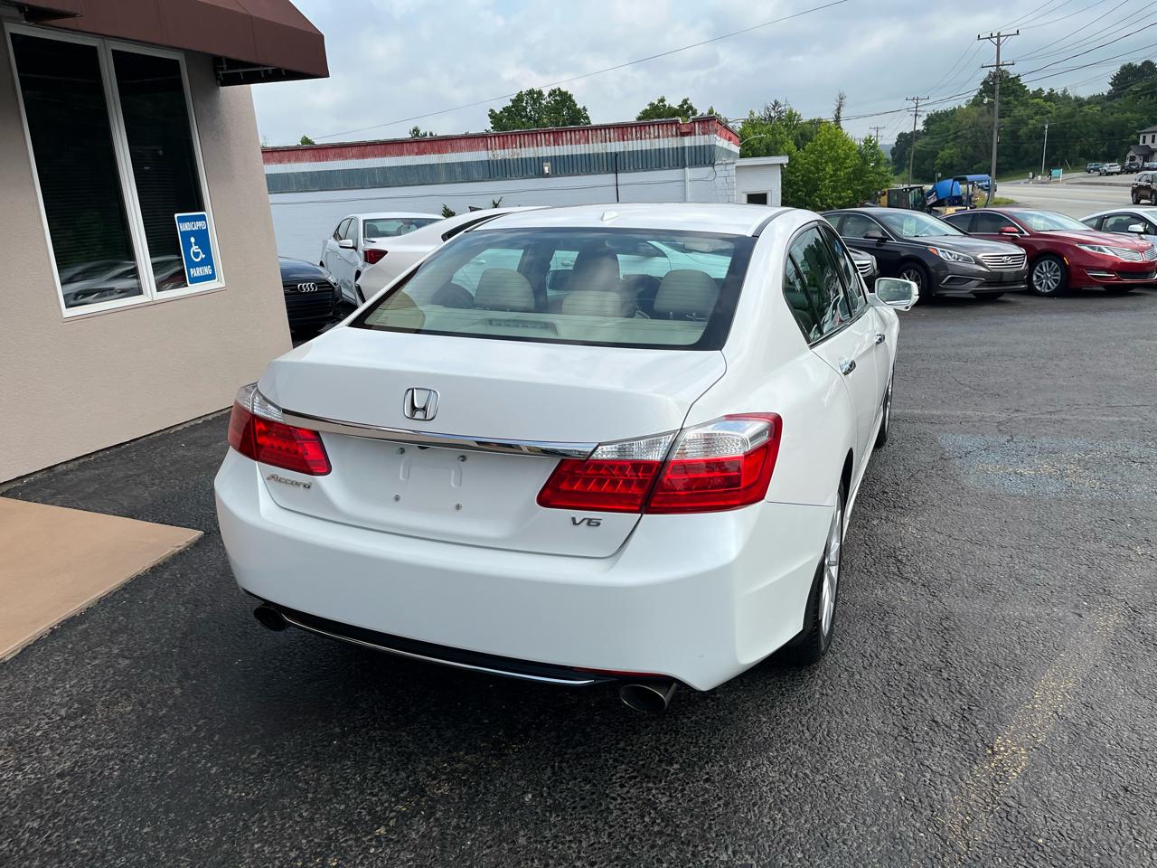 Honda Accord EX-L V6 Sedan AT 2013