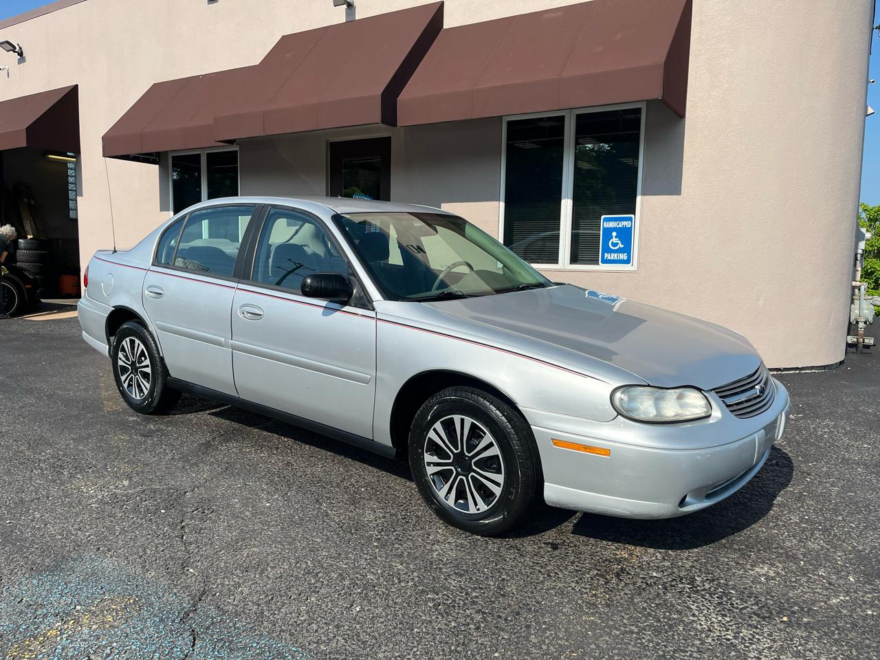Chevrolet Classic 4dr Sdn 2005
