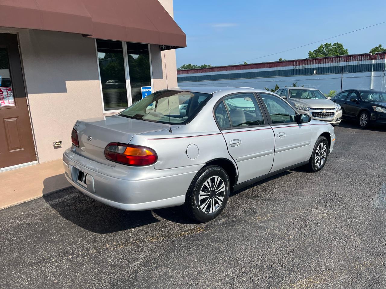 Chevrolet Classic 4dr Sdn 2005