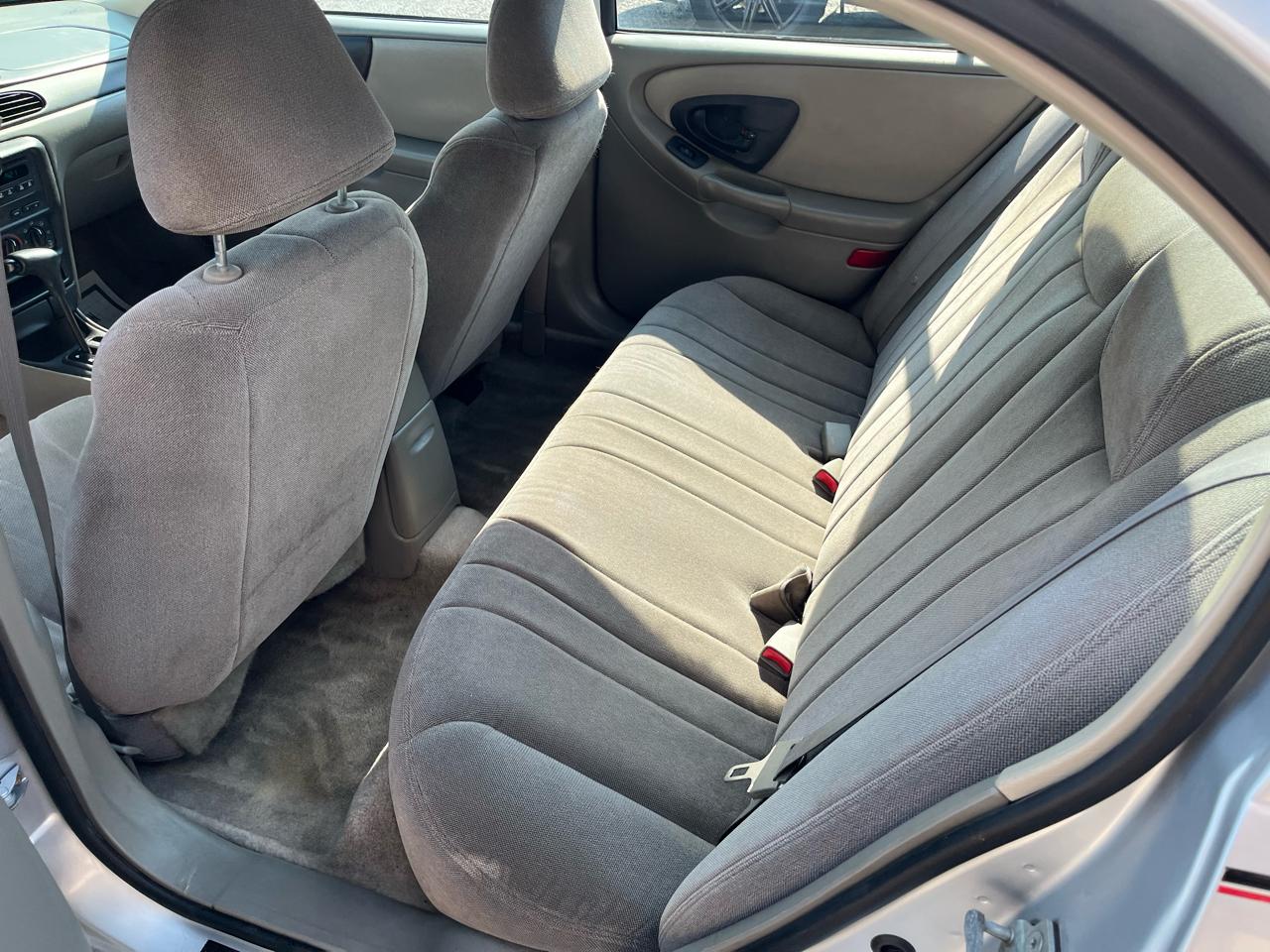 Chevrolet Classic 4dr Sdn 2005