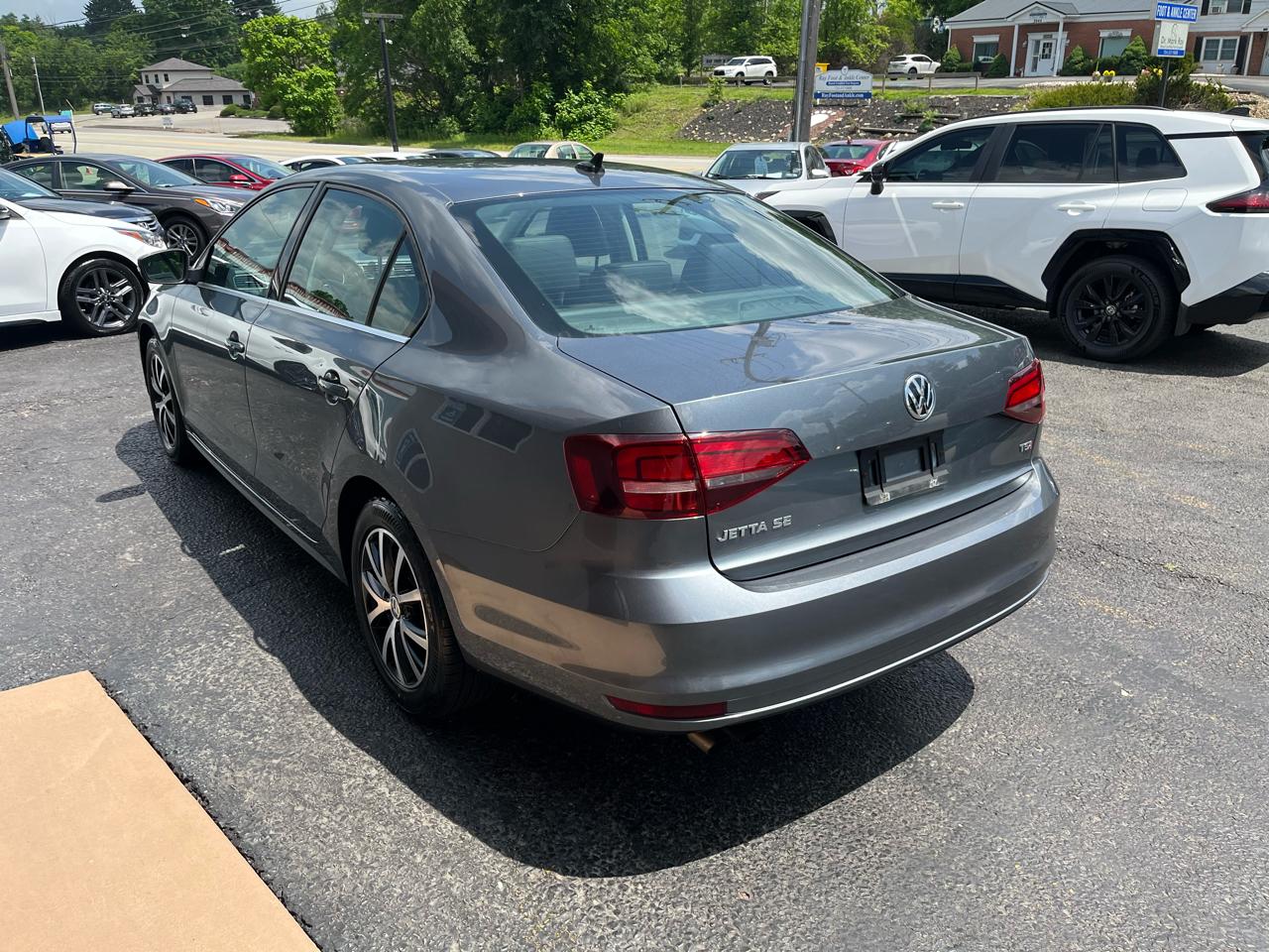 Volkswagen Jetta 1.4T SE 6A 2017