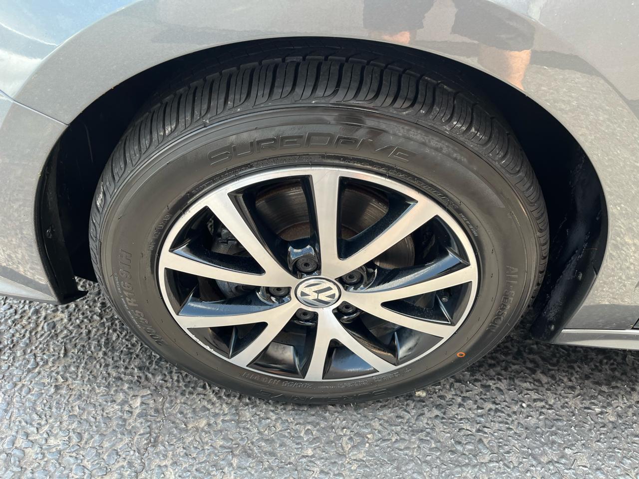 Volkswagen Jetta 1.4T SE 6A 2017