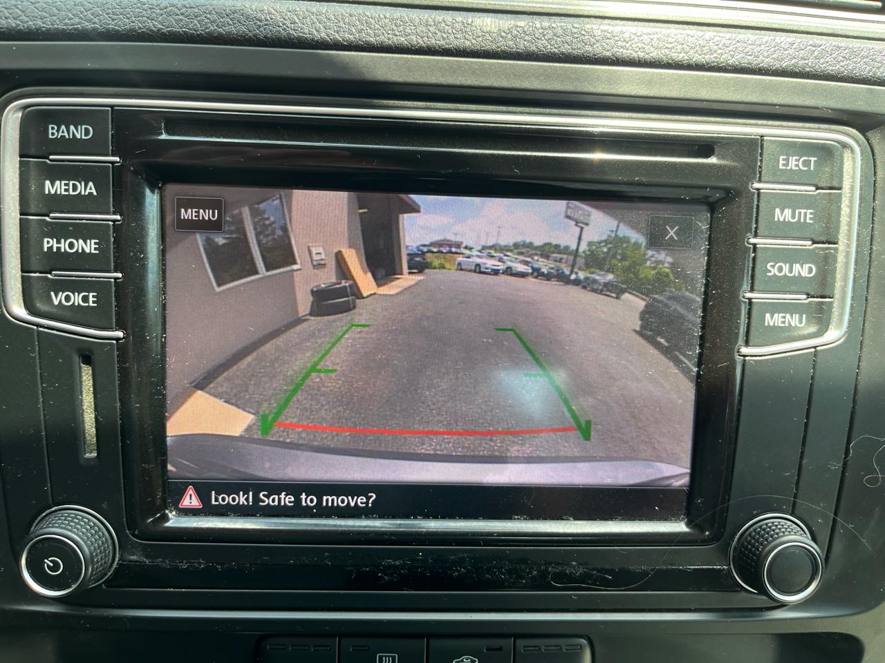 Volkswagen Jetta 1.4T SE 6A 2017