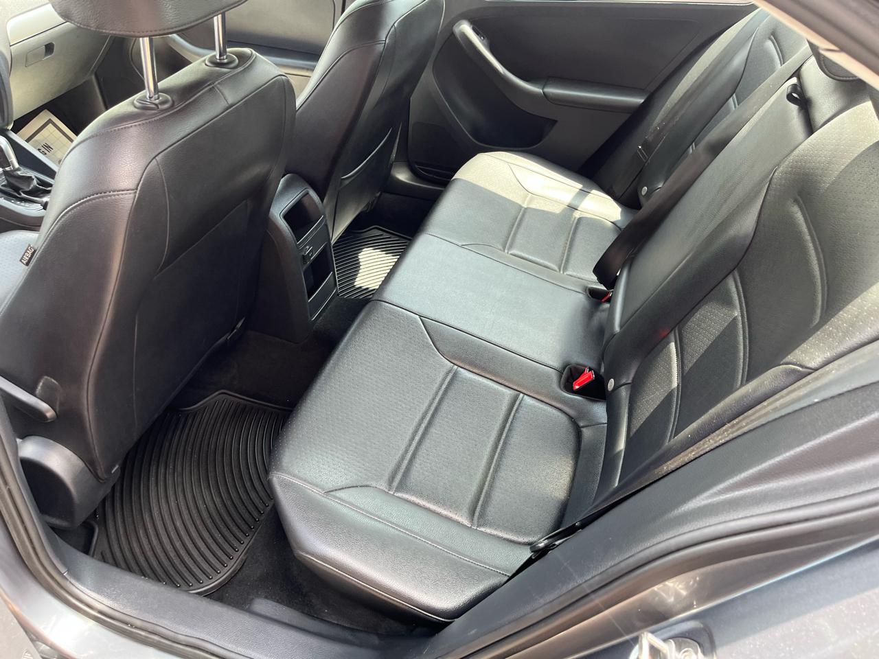 Volkswagen Jetta 1.4T SE 6A 2017