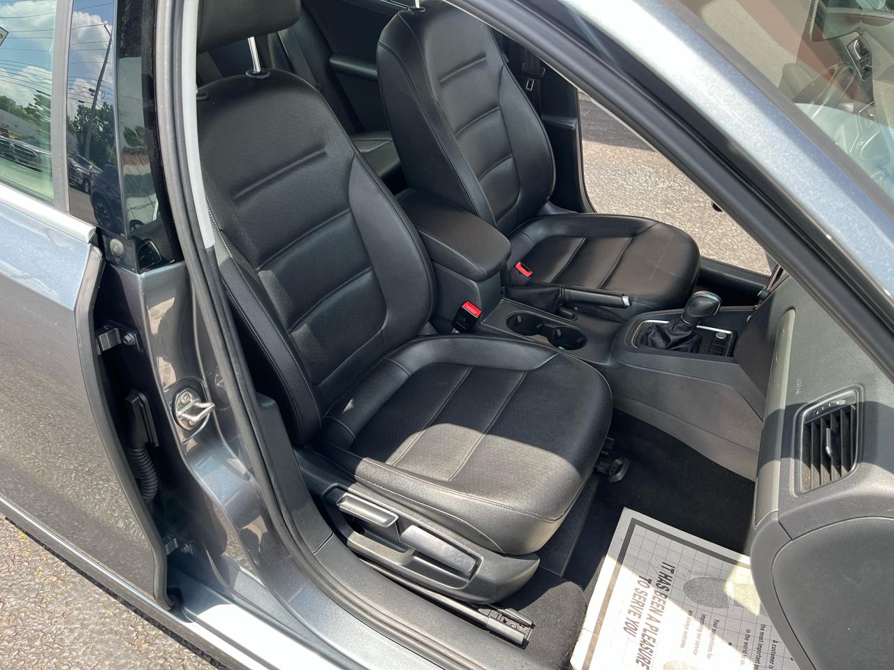 Volkswagen Jetta 1.4T SE 6A 2017