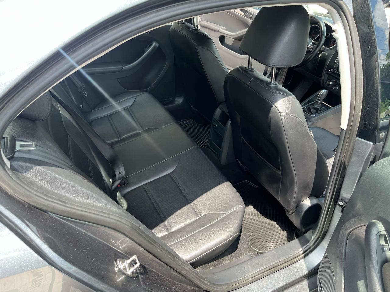 Volkswagen Jetta 1.4T SE 6A 2017