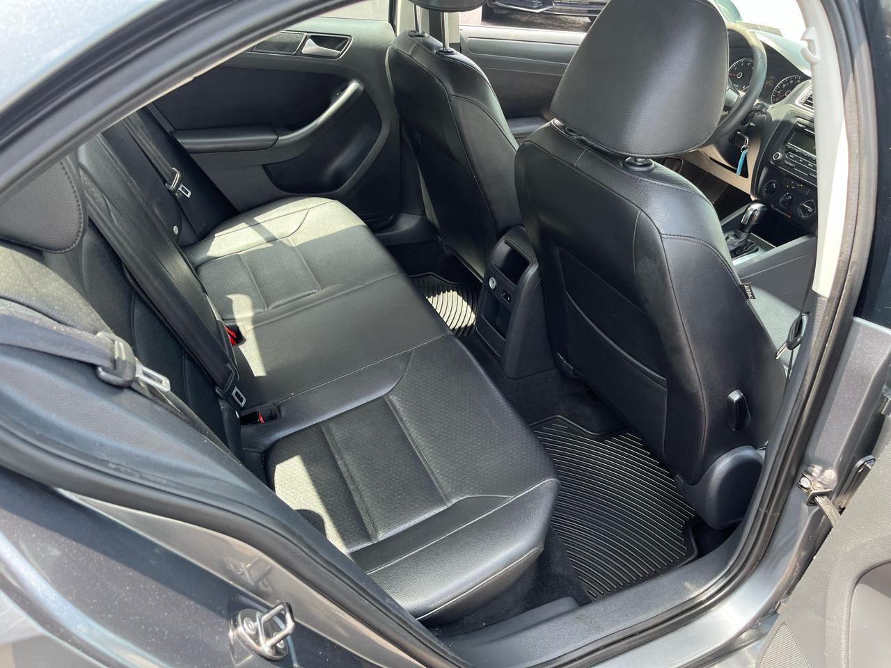 Volkswagen Jetta SE 2014