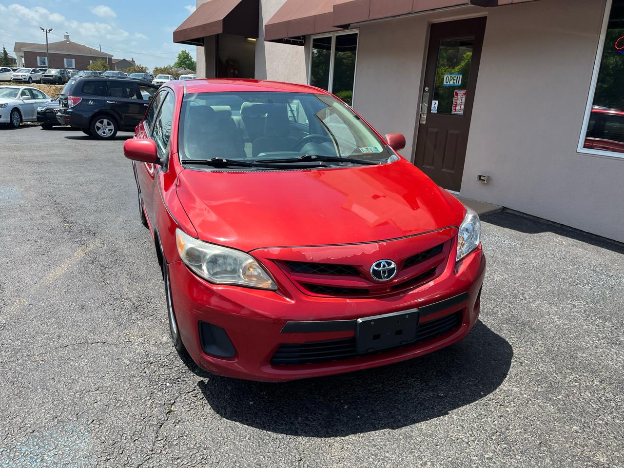 Toyota Corolla LE 4-Speed AT 2011